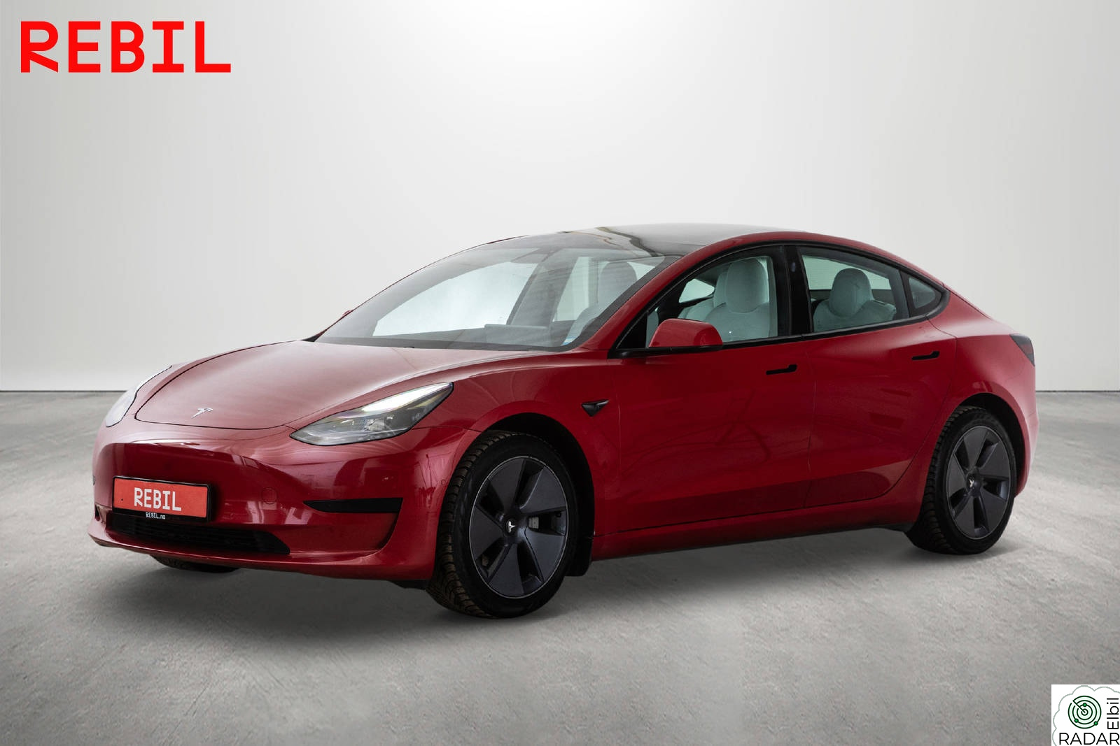TESLA Model 3 448km(WLTP)/SR+/MCU2/AP/Navi/R.kam/Pano/Memory/V.pumpe