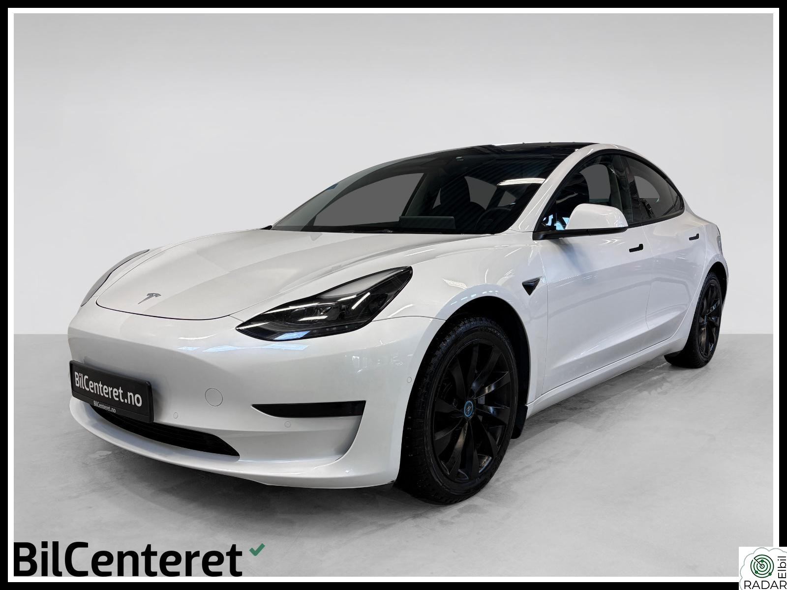 TESLA Model 3 SR+ PREMIUM SKINN PANORAMA AUTOPILOT VARMEPUMPE LAV KM!