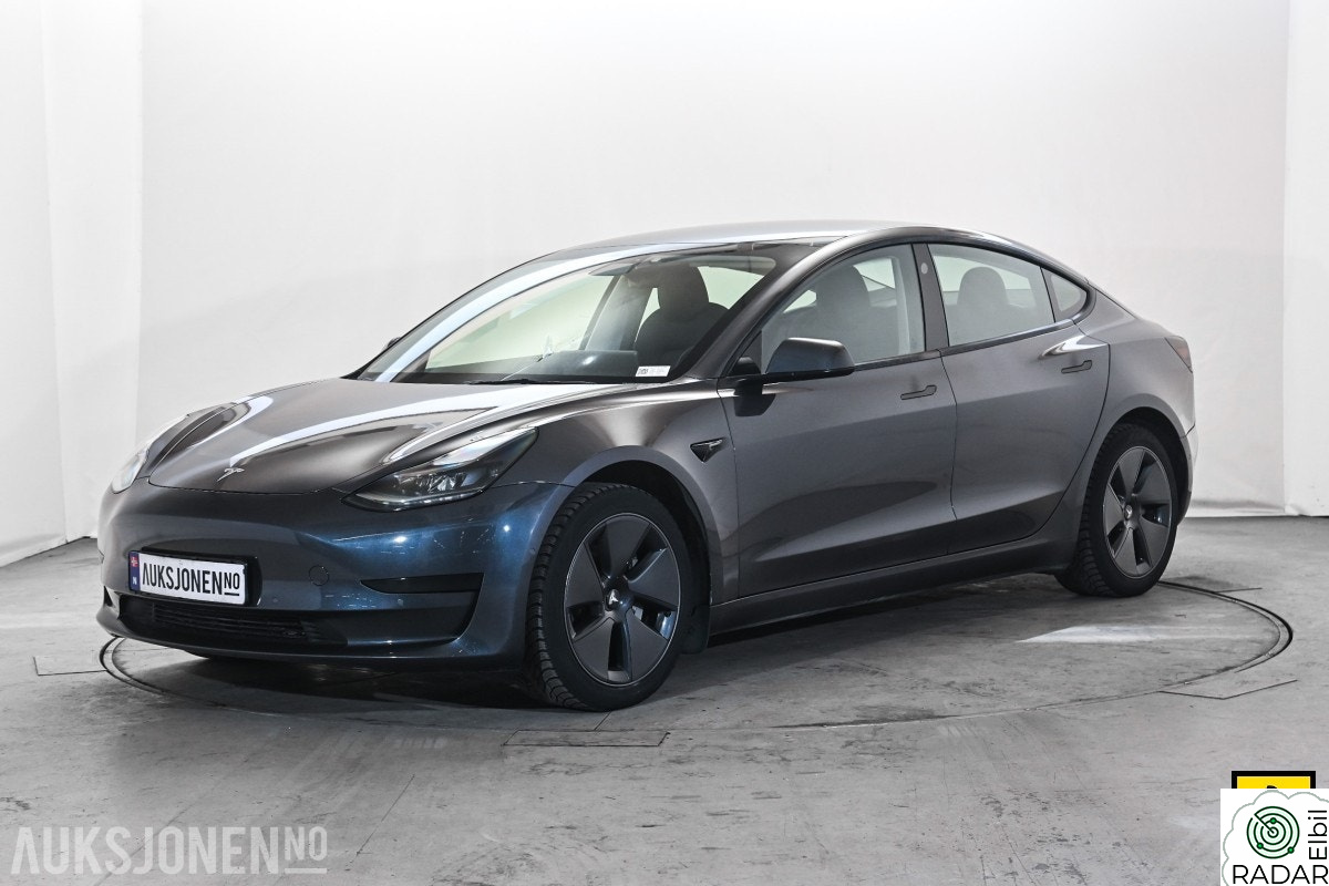 TESLA Model 3 SR AUTOPILOT ACC PREMIUM LYD PANORAMA KAMERA NAVI