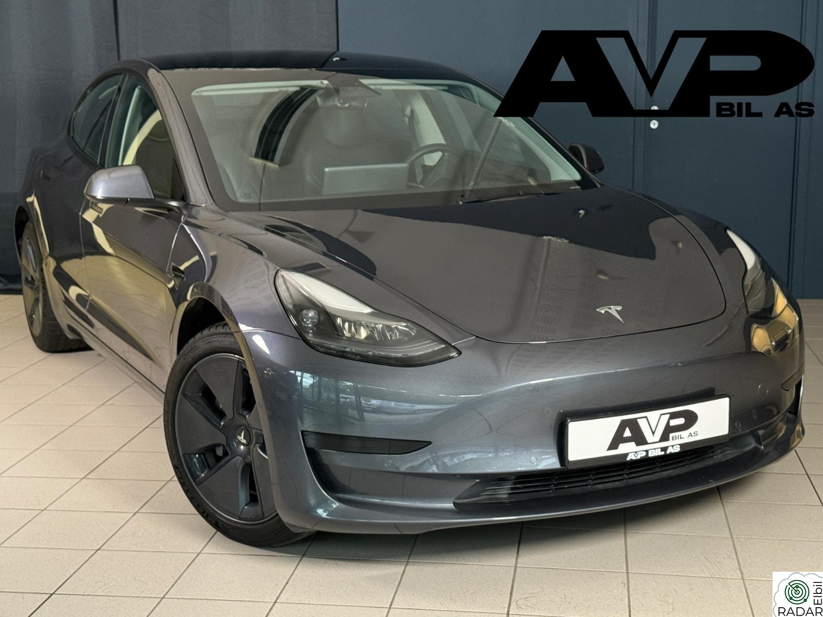 TESLA Model 3 SR+, Ny EU, Hengerfeste, Premium, 19"