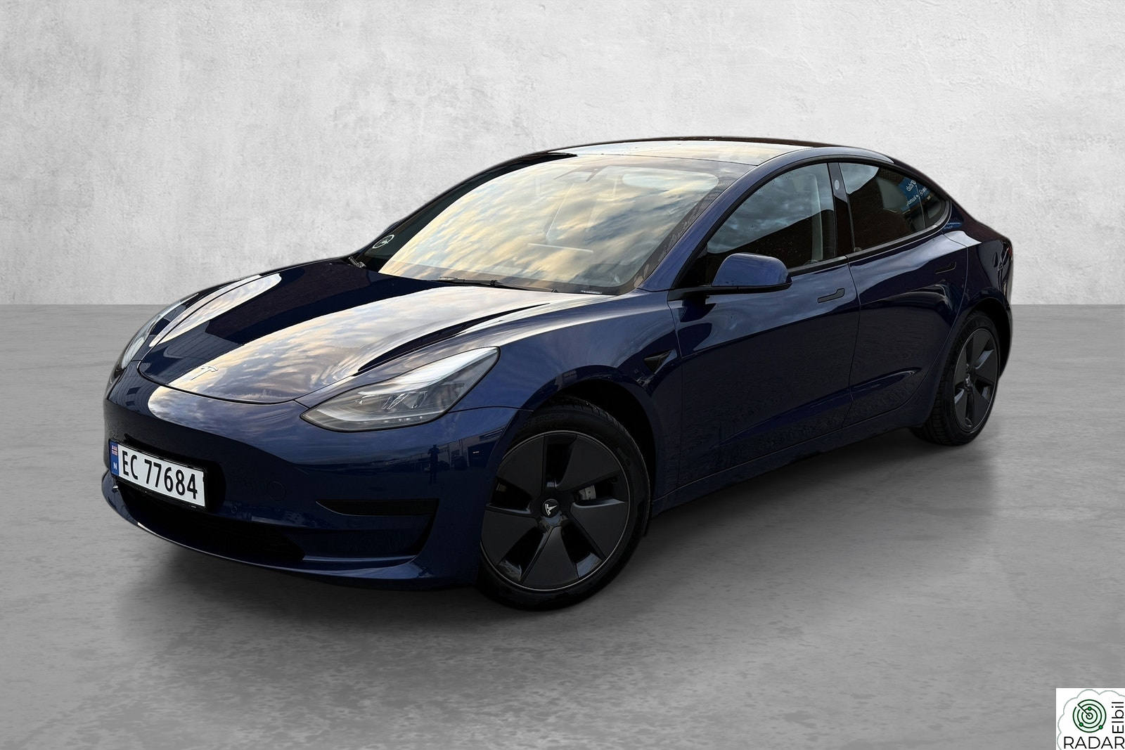 TESLA Model 3 SR+ / Autopilot / Panorama / Facelift / EU08/27