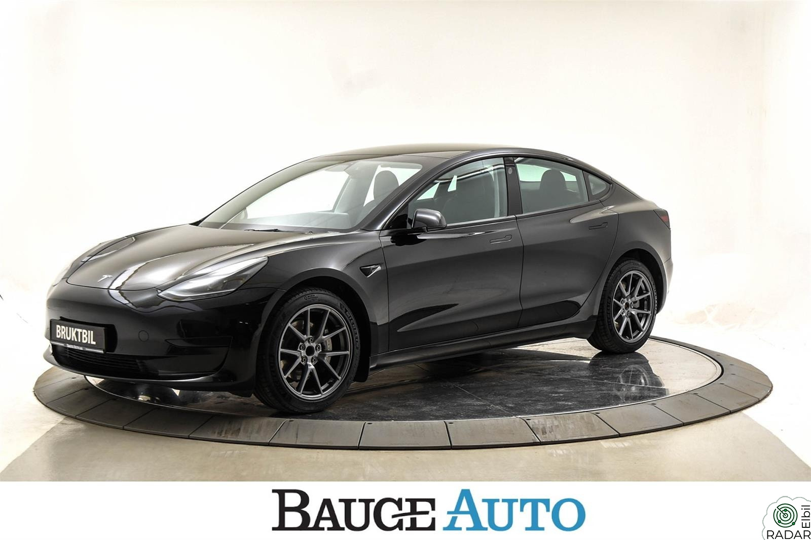 TESLA Model 3 Standard Range Plus  RWD /A.C.C/360-kam/Navi++
