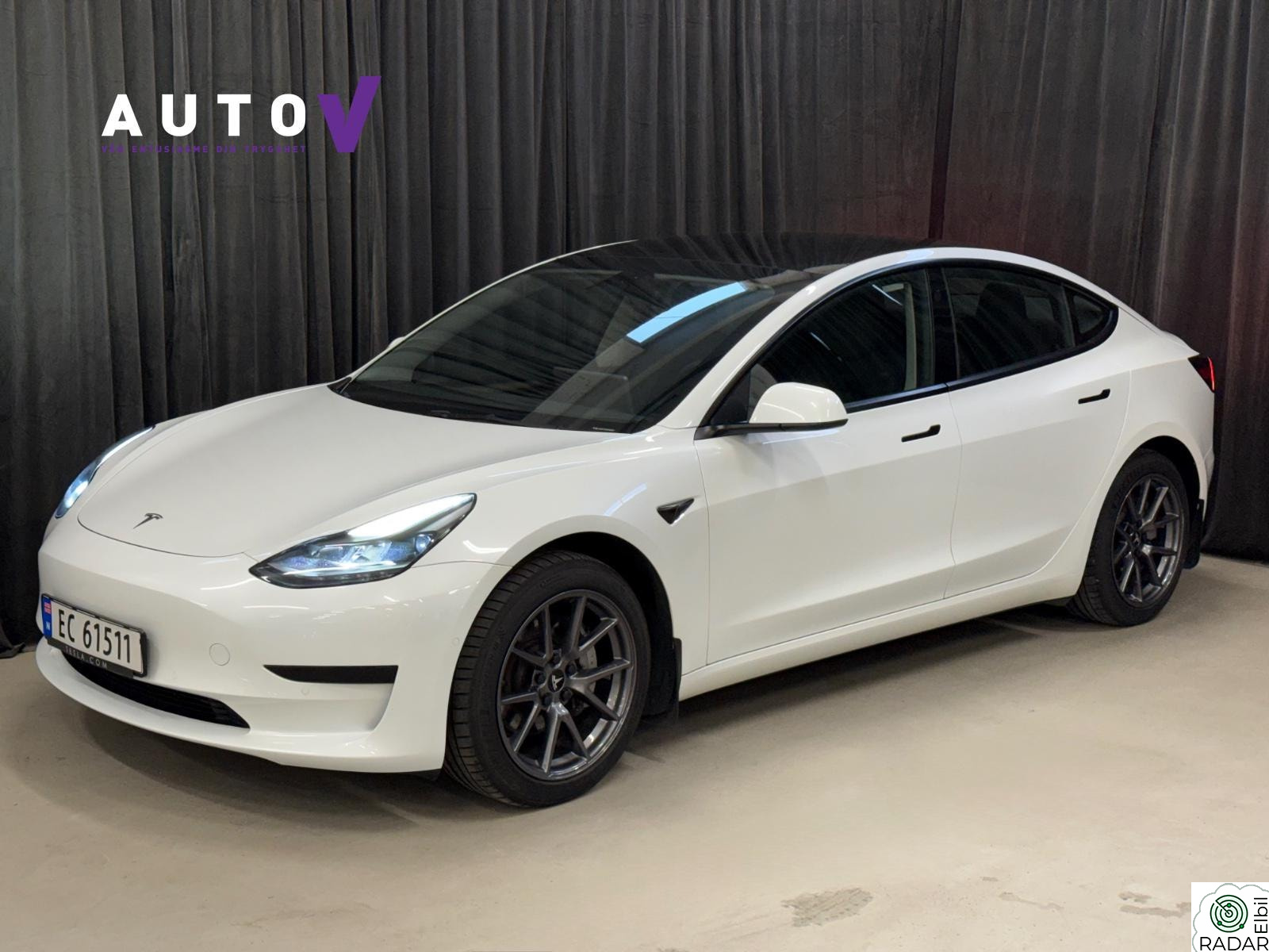 TESLA Model 3 Standard Range Plus V.pumpe/Vinterpakke/Autopilot/Pano