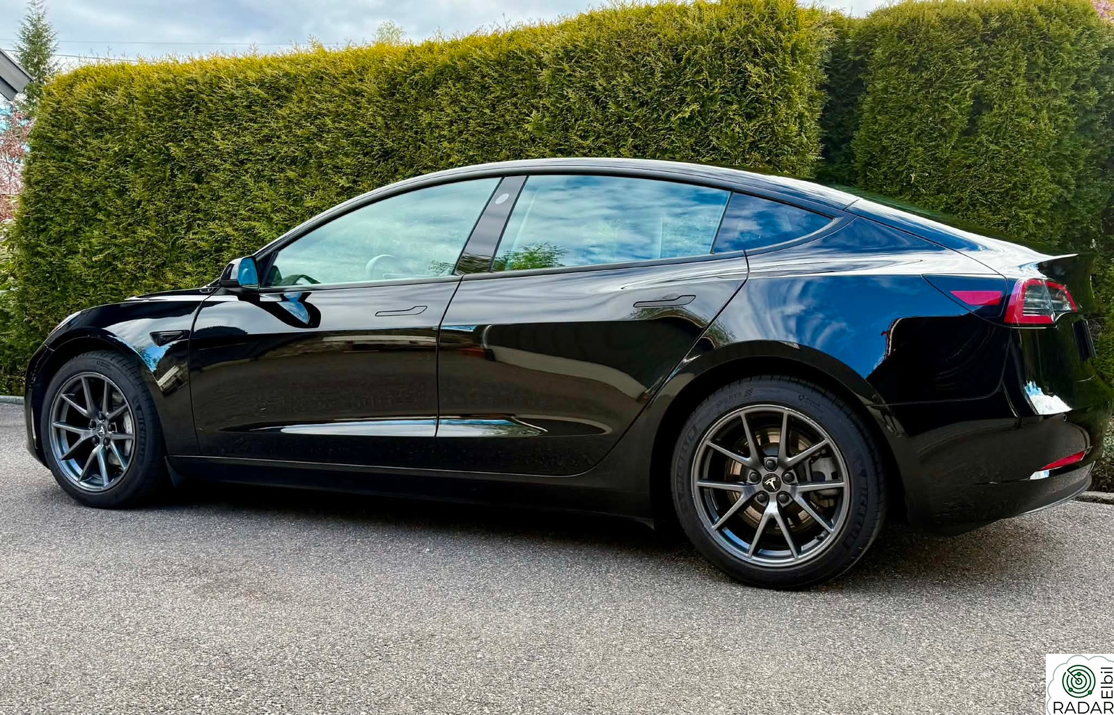 TESLA Model 3 Standard Range Plus RWD