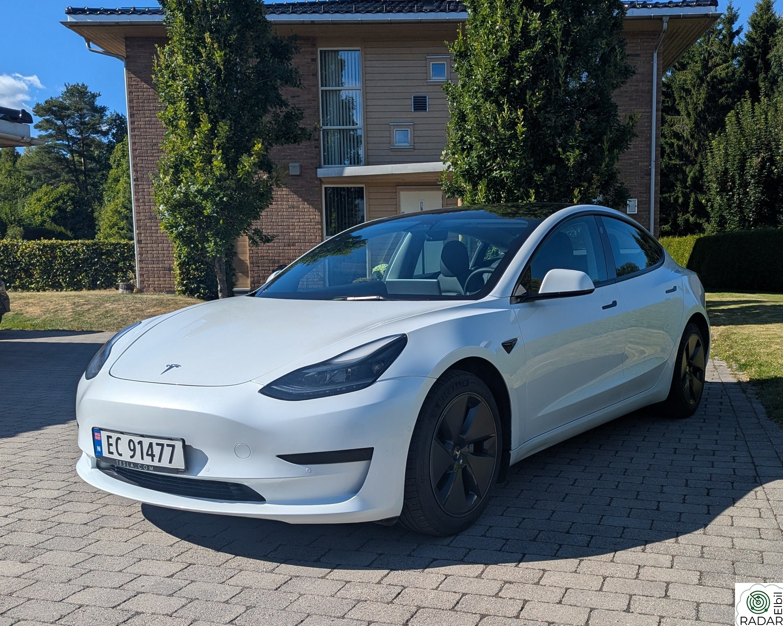 TESLA Model 3 Standard Range Plus RWD