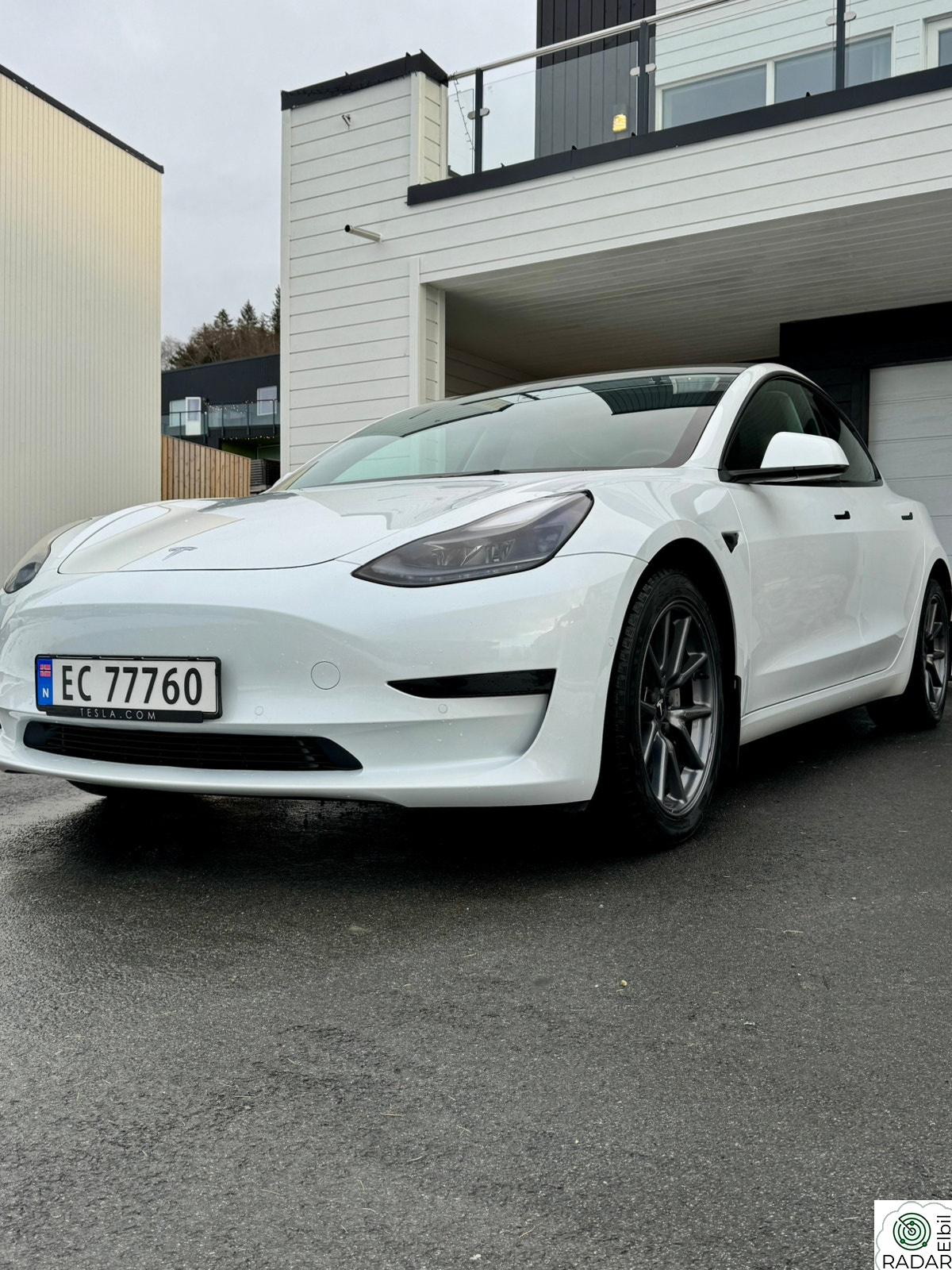 TESLA Model 3 Standard Range Plus RWD