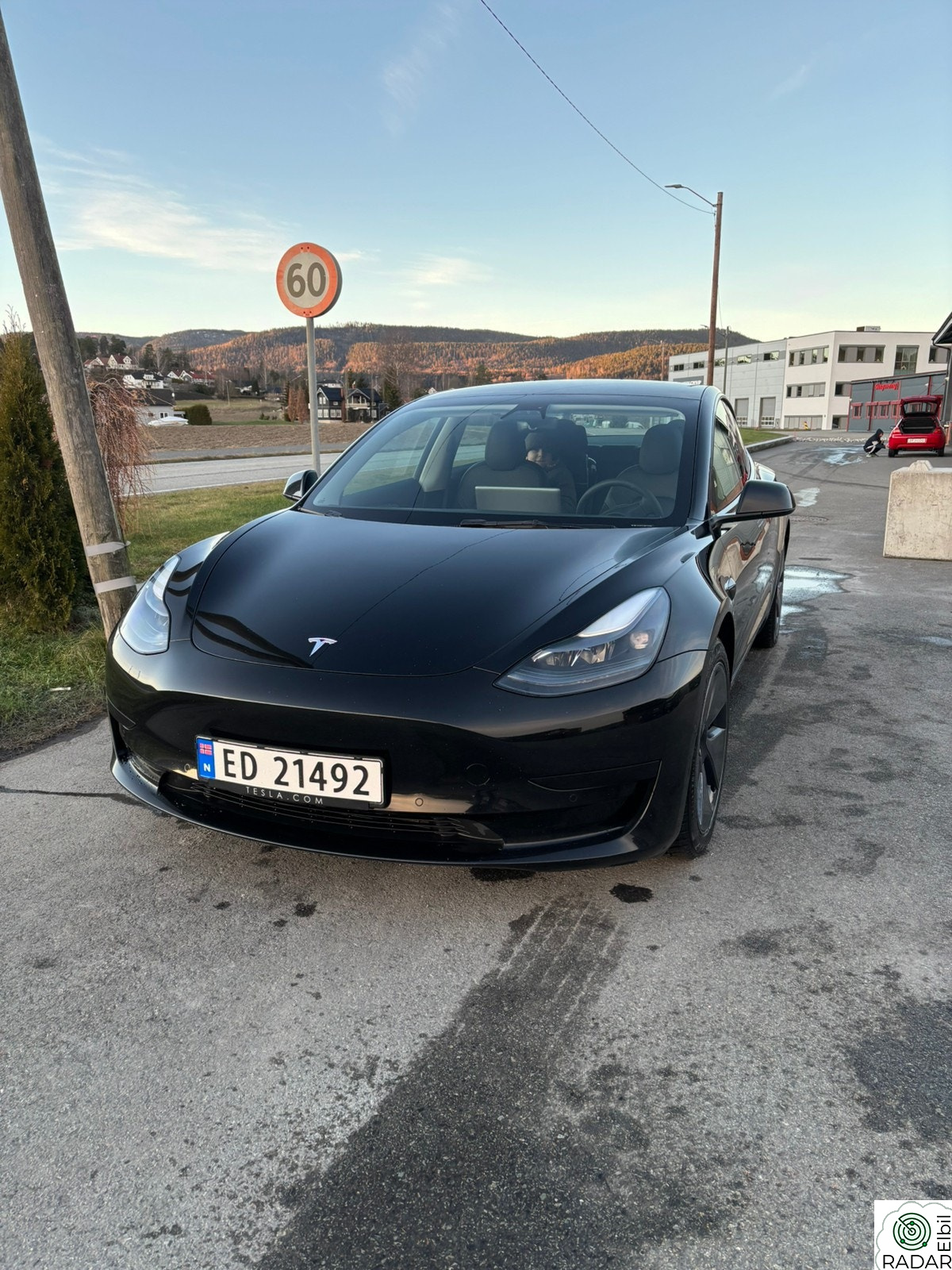 TESLA Model 3 Standard Range Plus RWD