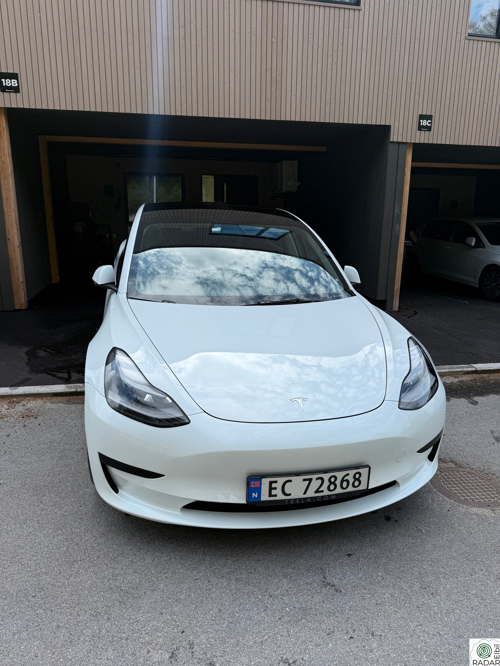 TESLA Model 3 Standard Range Plus RWD