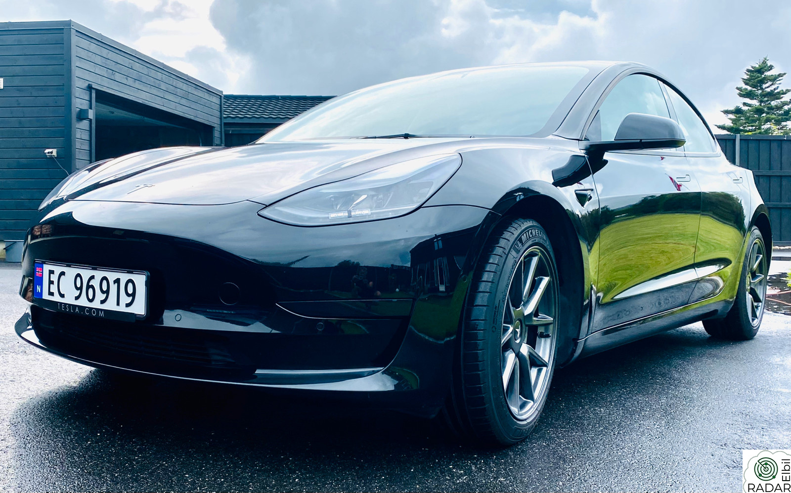 TESLA Model 3 Standard Range Plus RWD