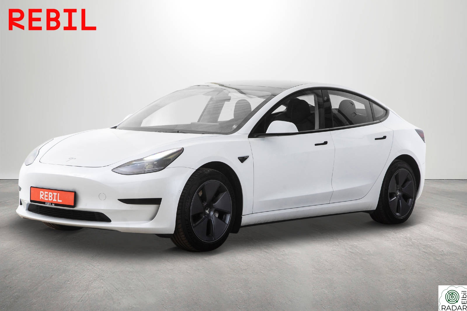TESLA Model 3 448km(WLTP)/SR+/MCU2/AP/Navi/R.kam/Pano/Memory/V.pumpe