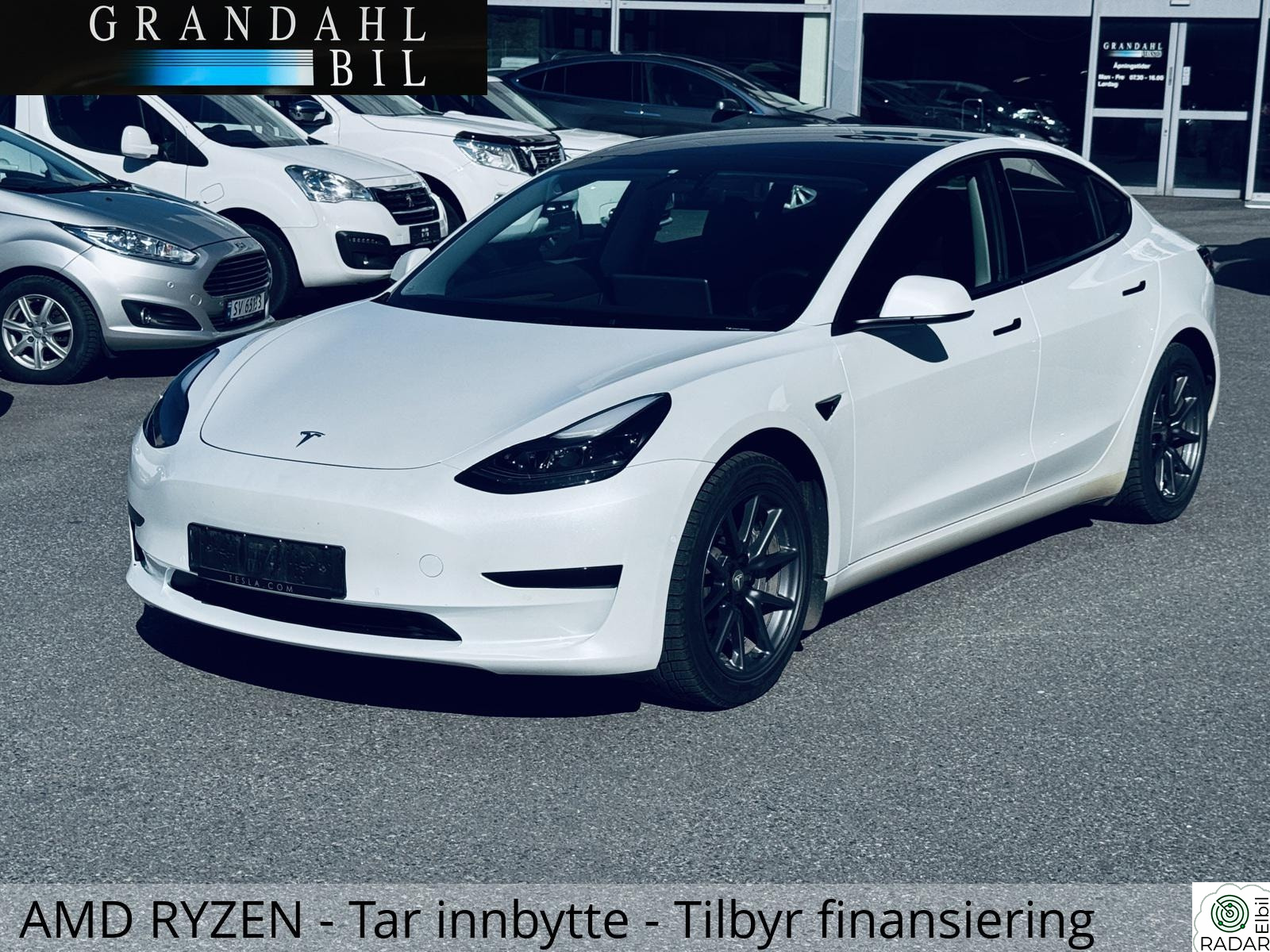 TESLA Model 3 SR I WLTP 491 KM I Hengerfeste I Varme i ratt I