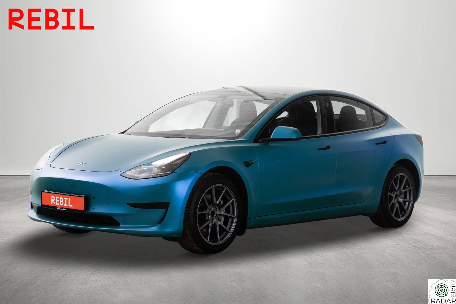 TESLA Model 3 491km(WLTP)/SR+/MCU2/AP/Navi/R.kam/Pano/Memory/V.pumpe