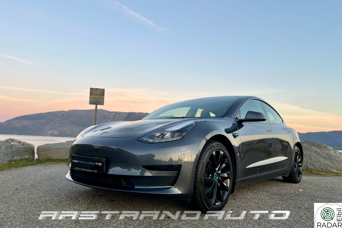 TESLA Model 3 PREMIUM|HIFI|VARME.P|C.DELETE|360CAM|LAV KM|KUPP