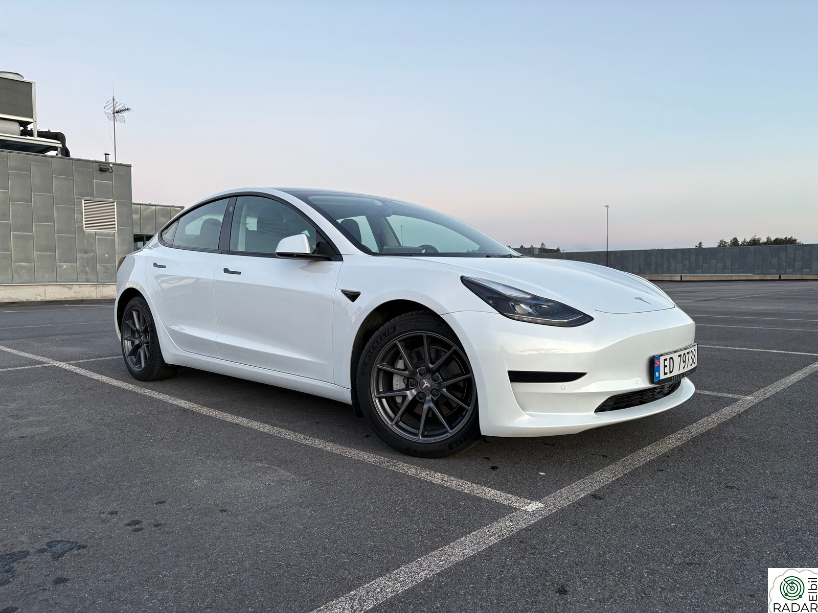 TESLA Model 3 RWD | Ryzen | LFP | Garantiutbedret | Garanti 2027