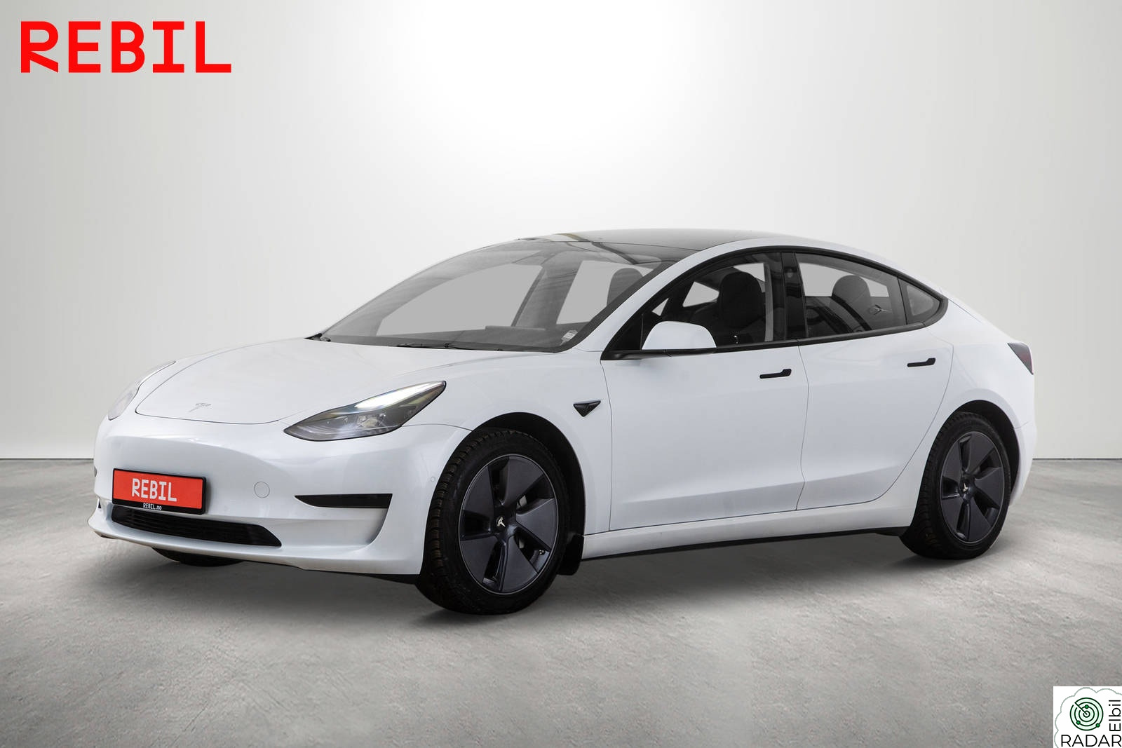 TESLA Model 3 491km(WLTP)/SR+/MCU3/AP/Navi/R.kam/Pano/Memory/V.pumpe