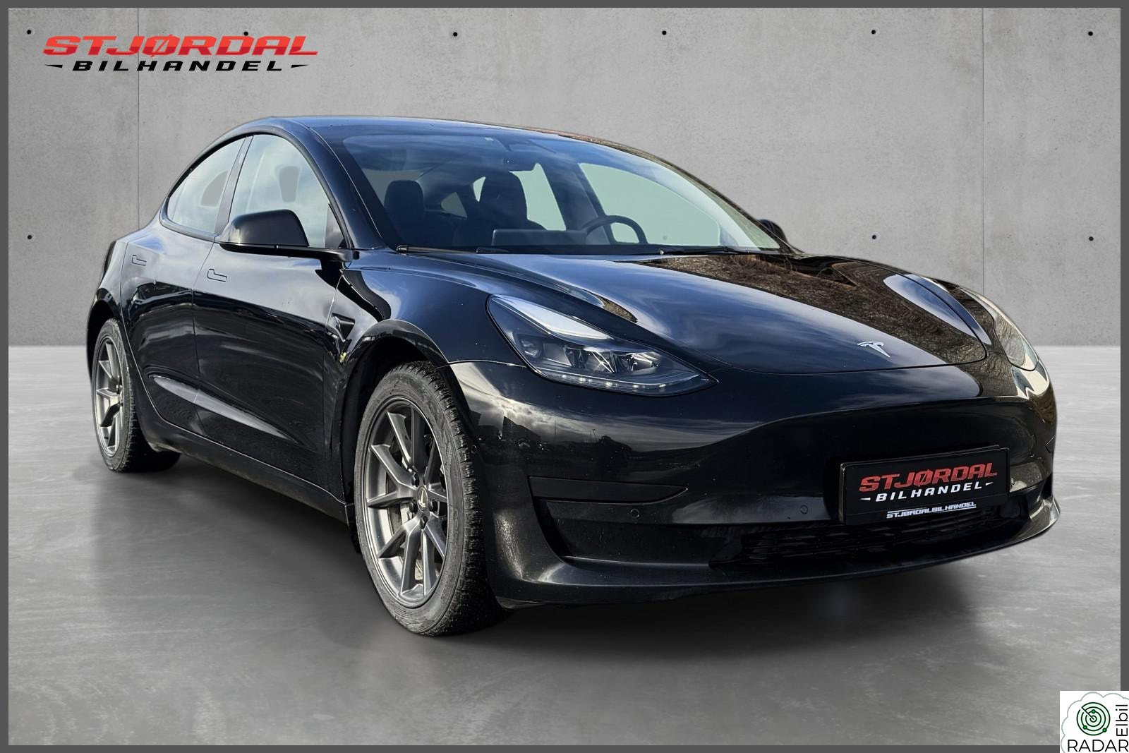 TESLA Model 3 Tesla Model 3 Standard Range 2022 - RWD