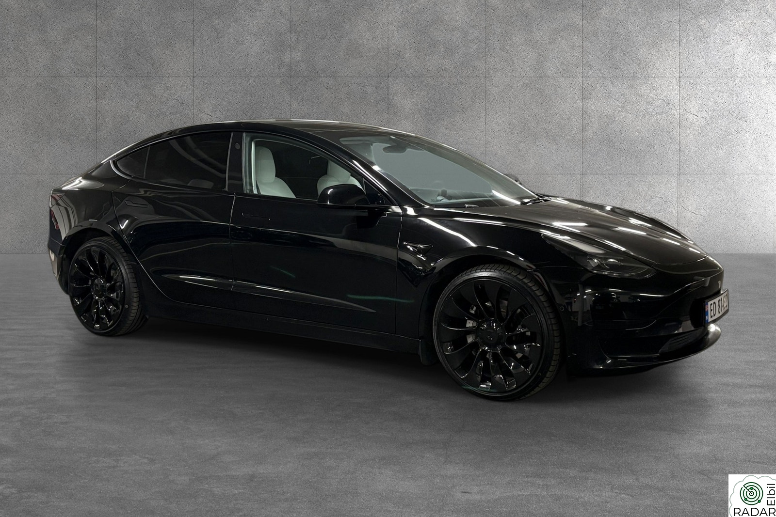 TESLA Model 3 Long Range AWD