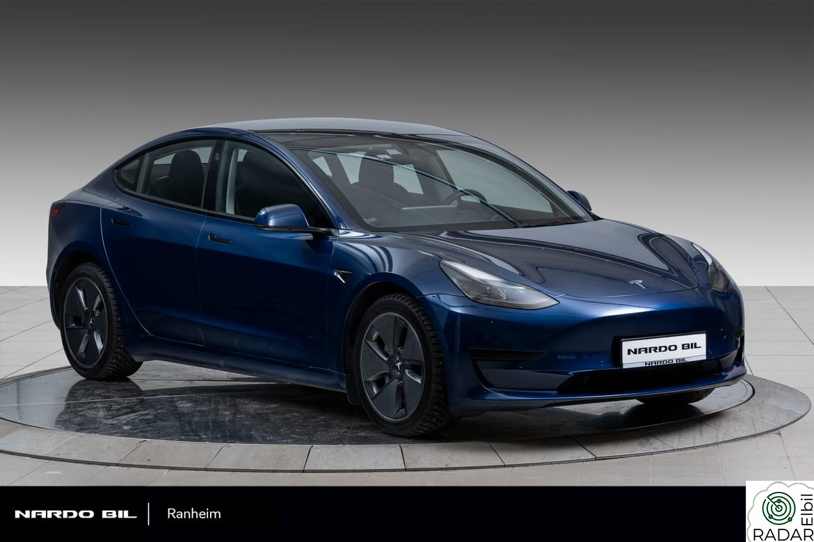 TESLA Model 3 Standard Range RWD, Autopilot, Rattvarme, Premium lyd