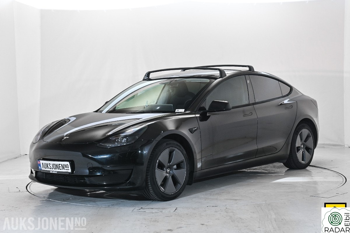 TESLA Model 3 AUTOPILOT KAMERA PREMIUM INT. PANORAMA