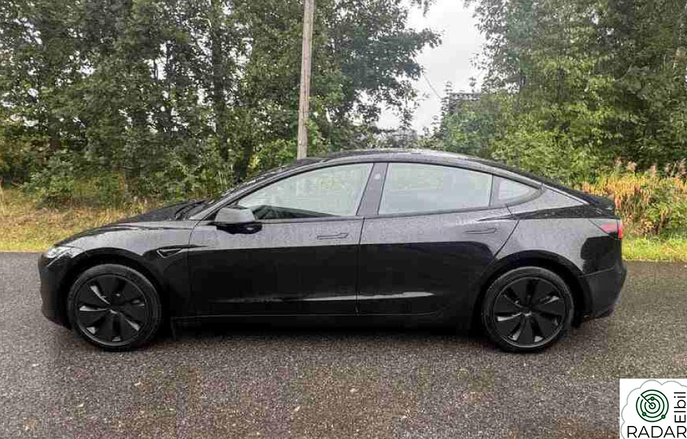 TESLA Model 3 Standard Range RWD