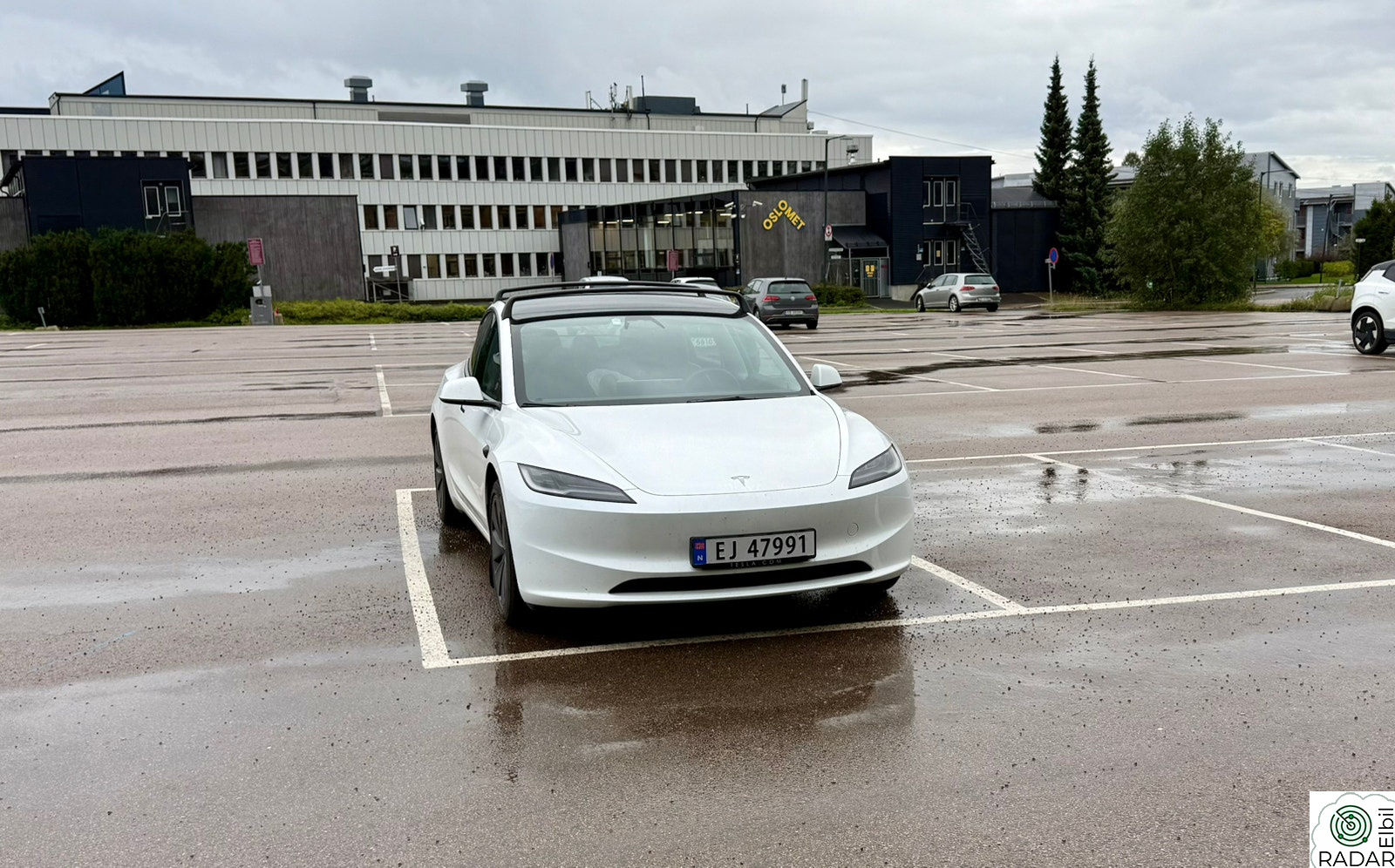 TESLA Model 3 RWD