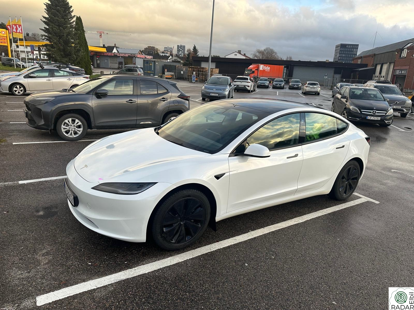 TESLA Model 3 Highland,  S+V hjul 18'' inkl.