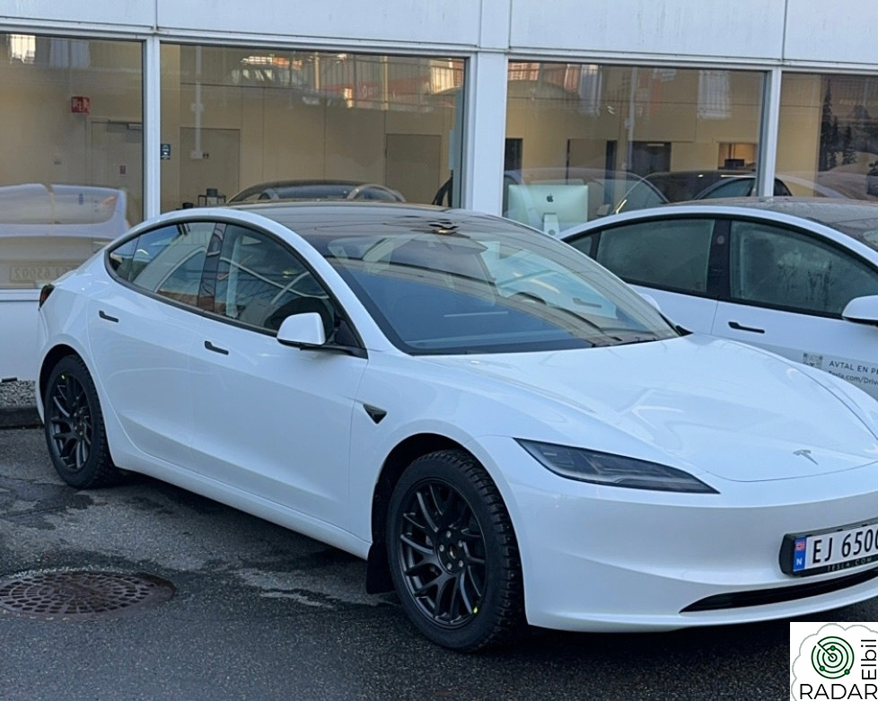 TESLA Model 3 RWD 283hk