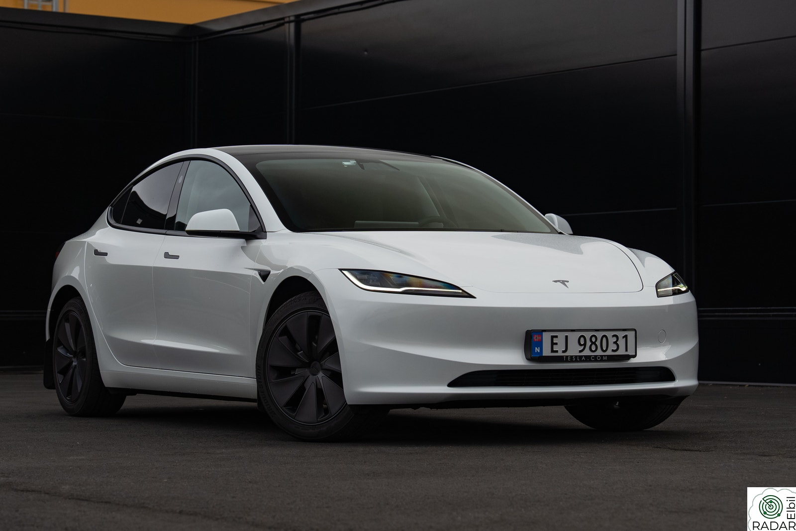 TESLA Model 3 RWD 283hk