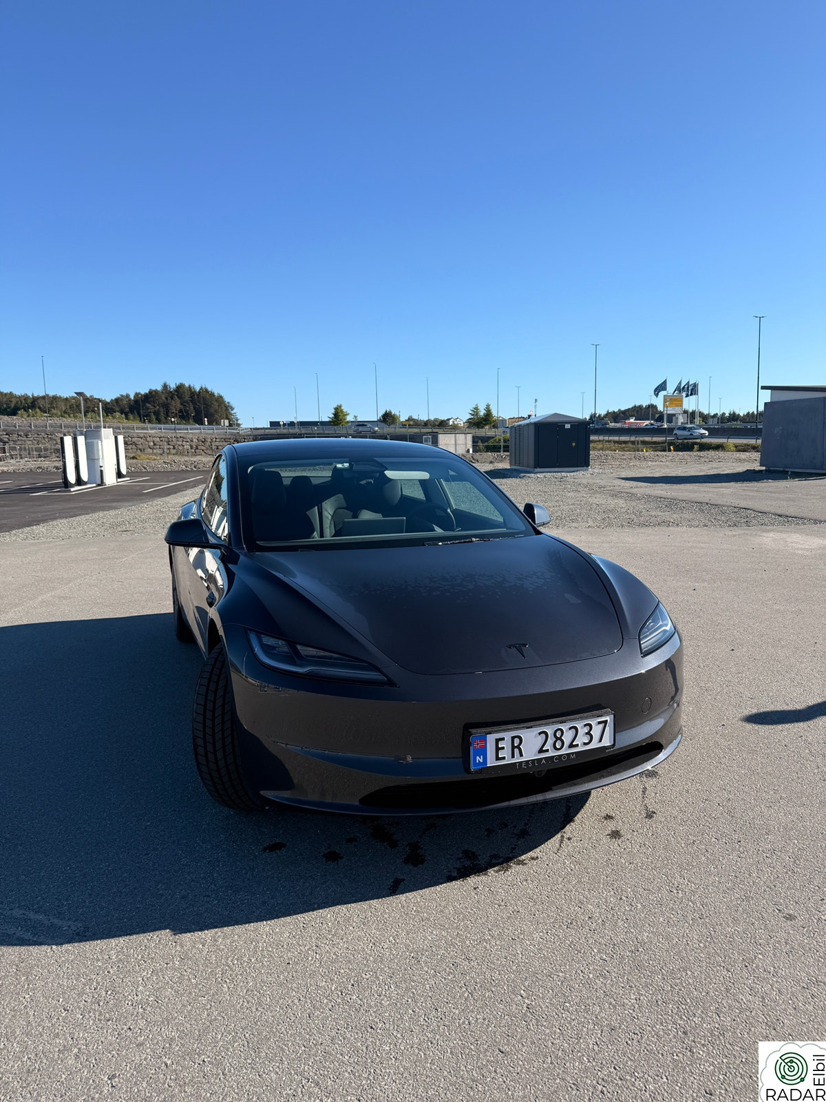 TESLA Model 3 Tesla 2026 Standard Range – Som ny / Lav km