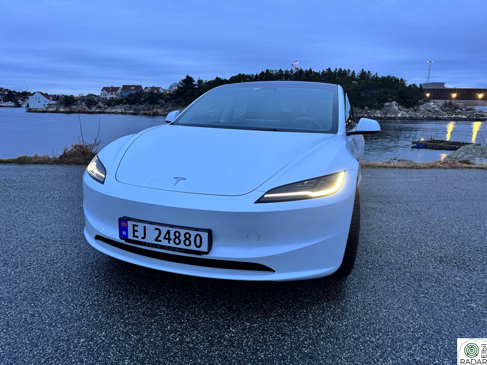 TESLA Model 3 Tesla Model 3
