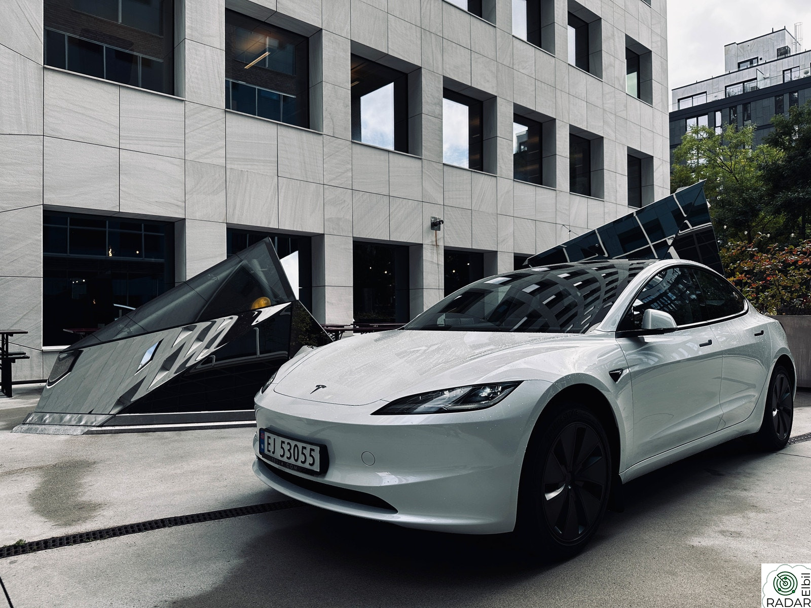 TESLA Model 3 RWD 283hk
