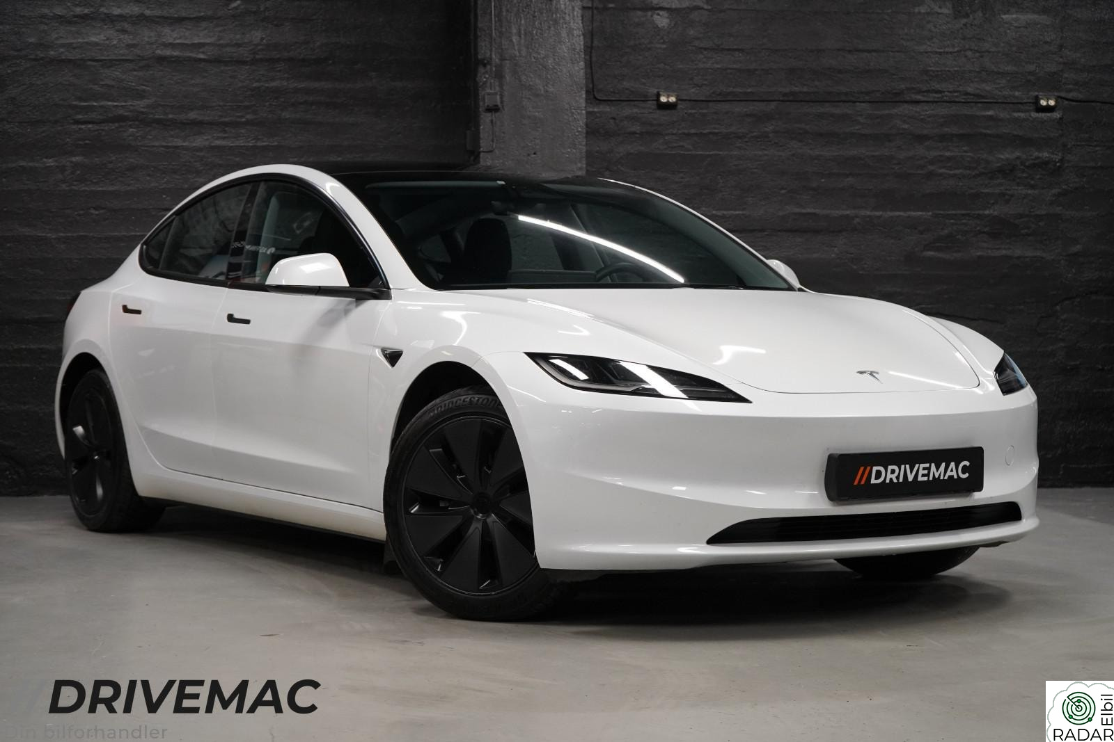 TESLA Model 3 SR/AP/Premium Connectivity/ACC/Skinn/Minne/Keyless+