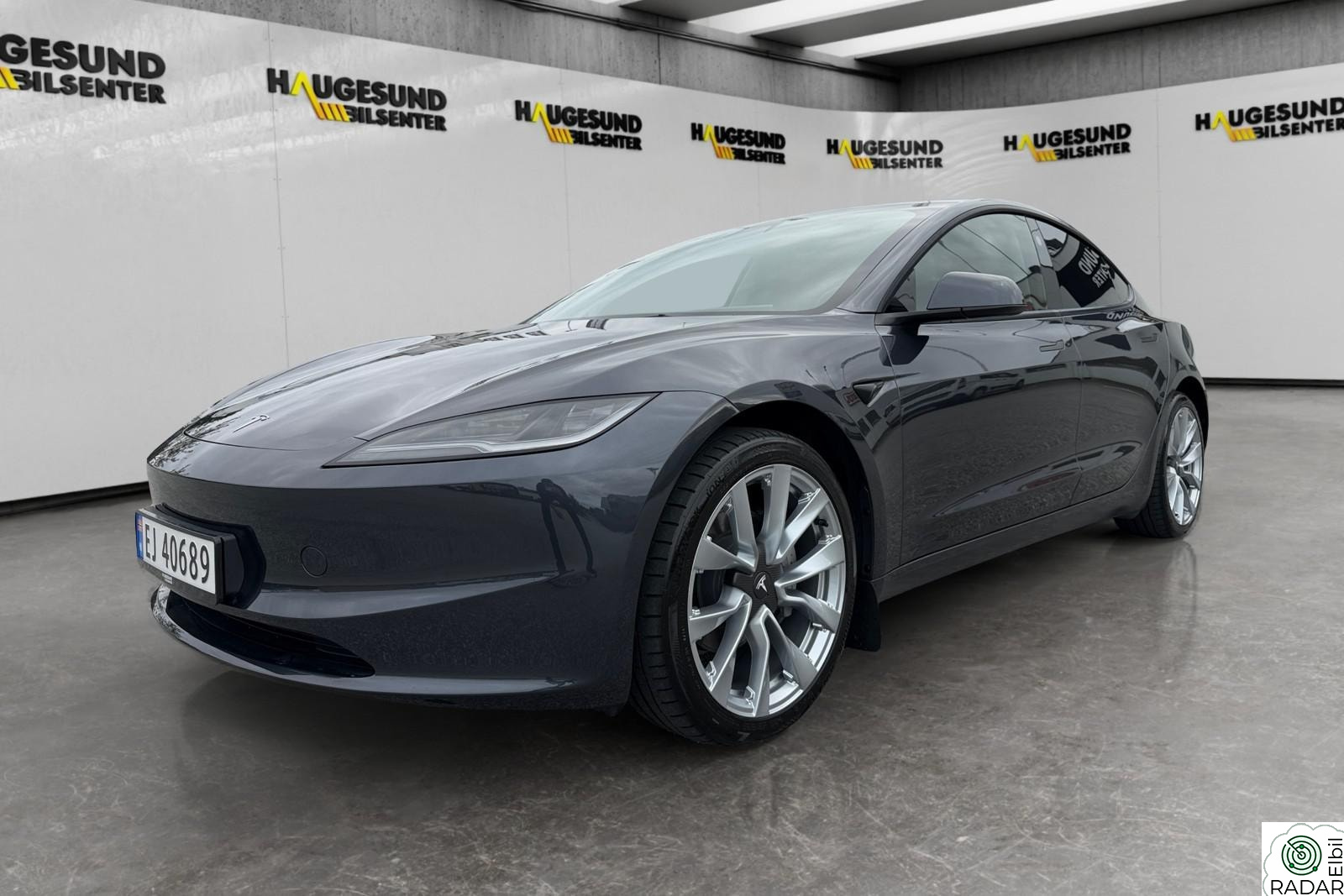 TESLA Model 3 Highland RWD | Premium interiør | Skinn | Glasstak