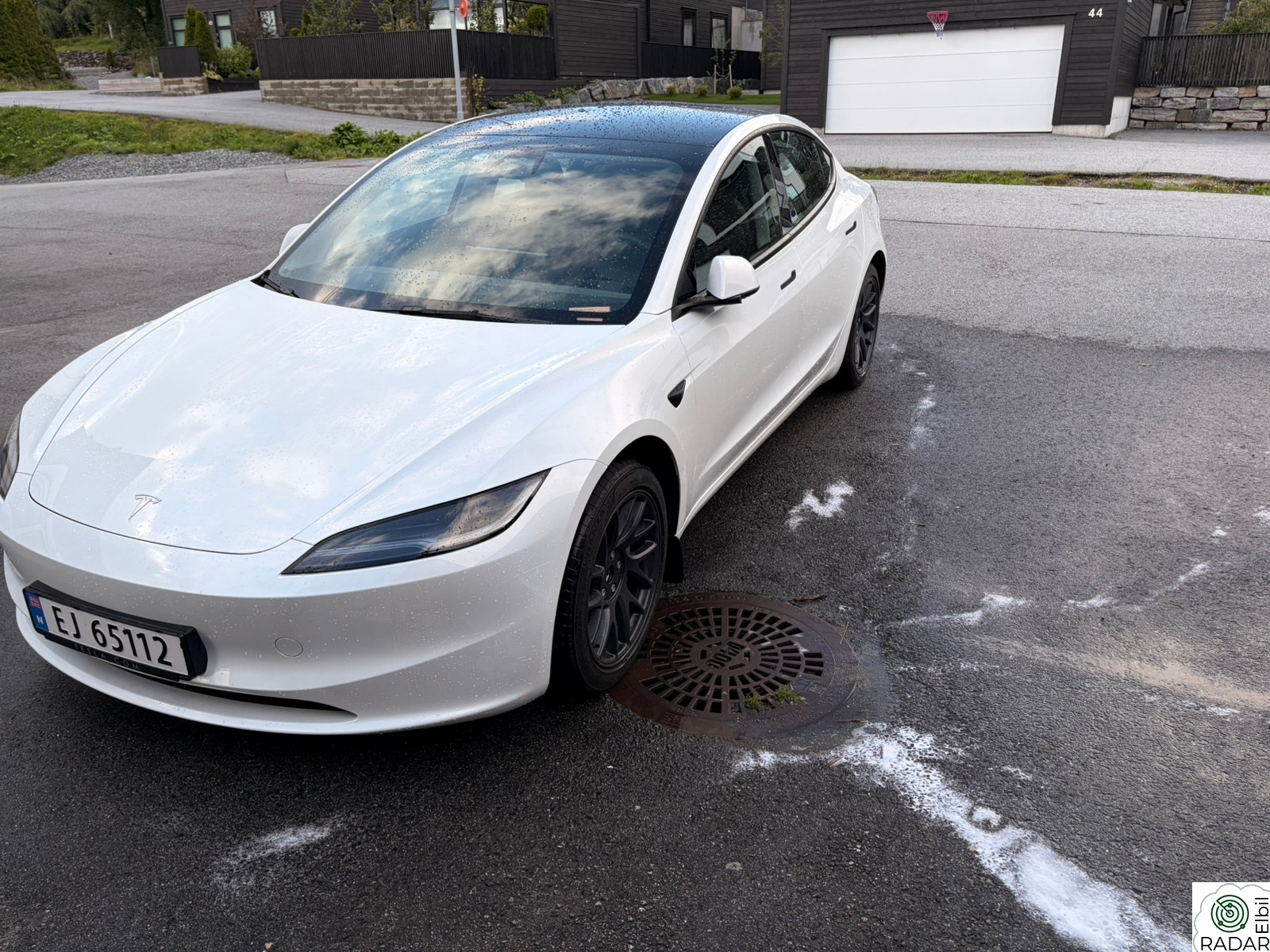 TESLA Model 3 RWD 283hk Premuim