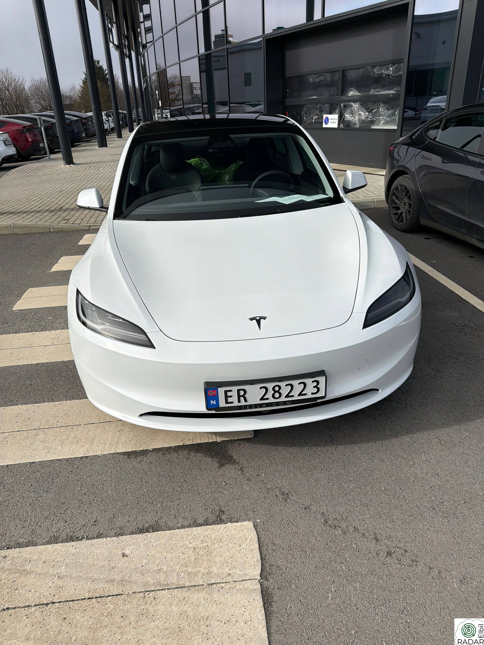TESLA Model 3 TESLA Model 3
