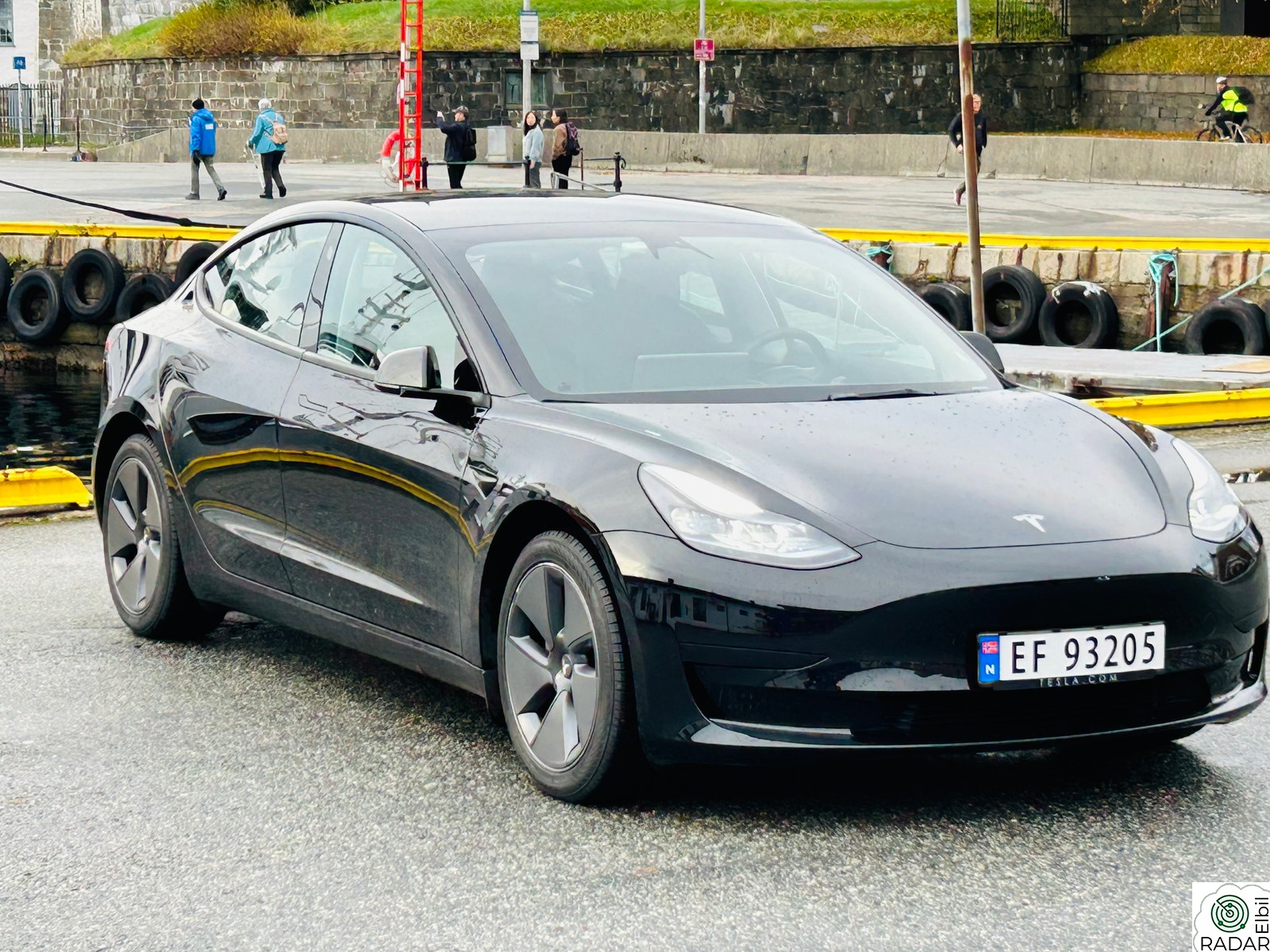 TESLA Model 3 SR RWD - Autopilot/Lavt forbruk/Servicehistorikk