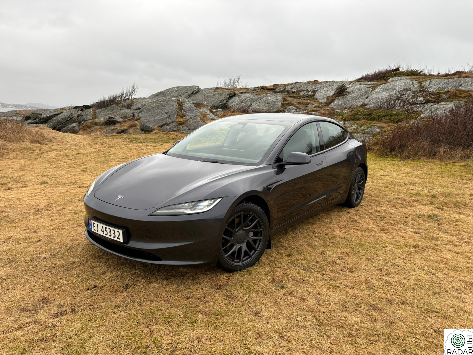 TESLA Model 3 Highline med hengerfeste