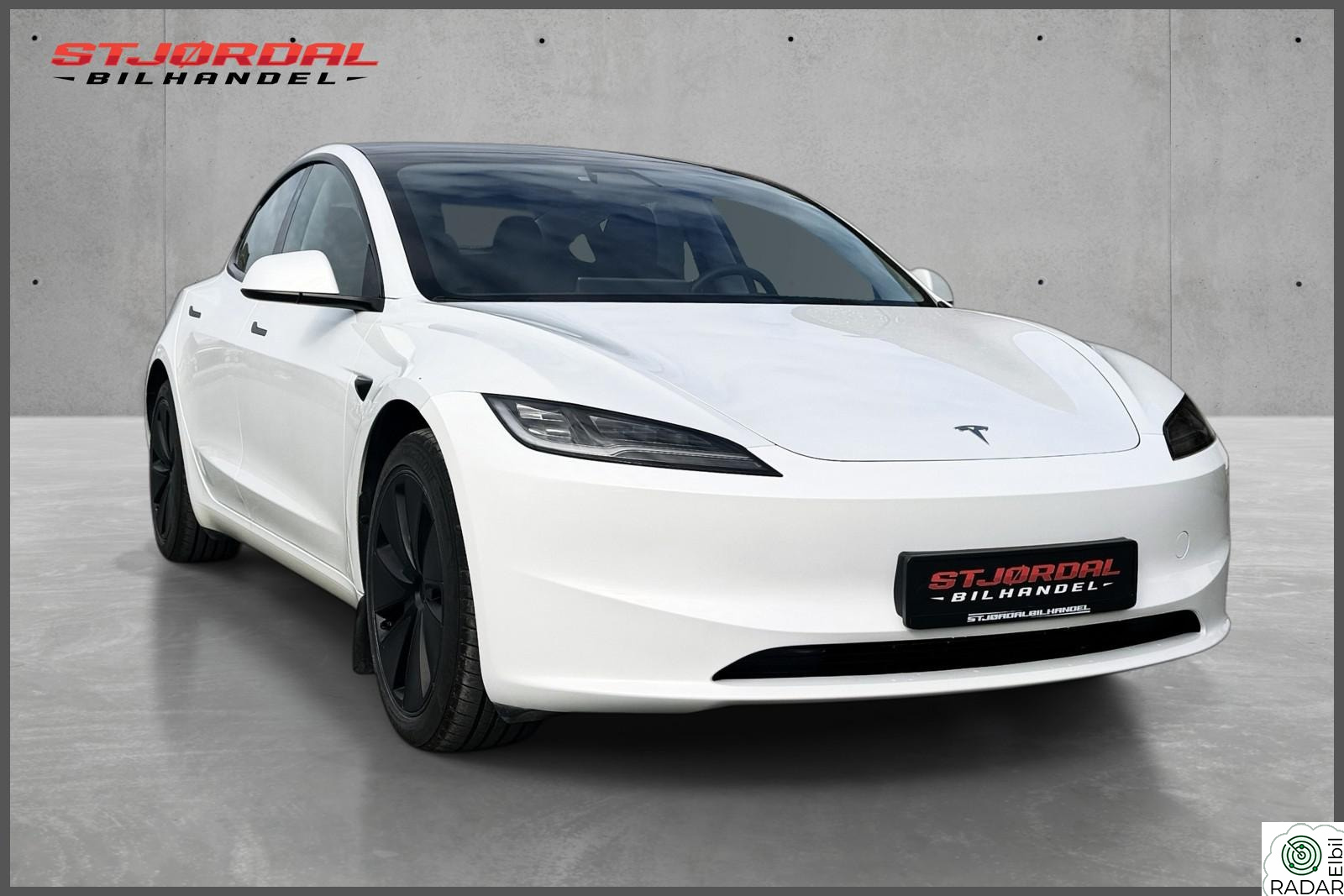 TESLA Model 3 Tesla Model 3 2024 Standard Range - 513 km