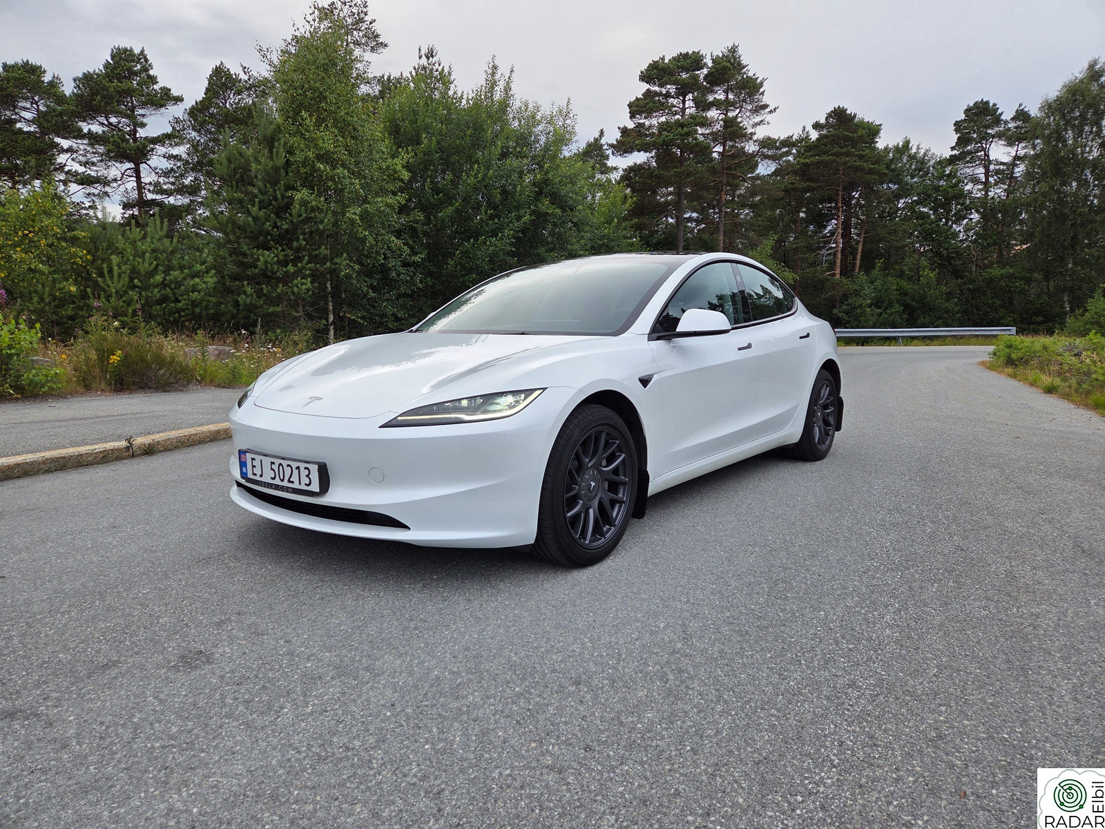 TESLA Model 3 SR, Highland, Krok,Vent.Skinn,Pano,ACC,Tectyl