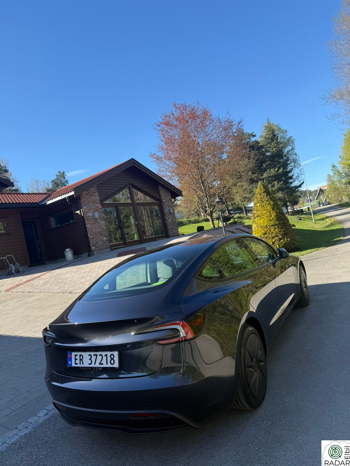 TESLA Model 3 RWD