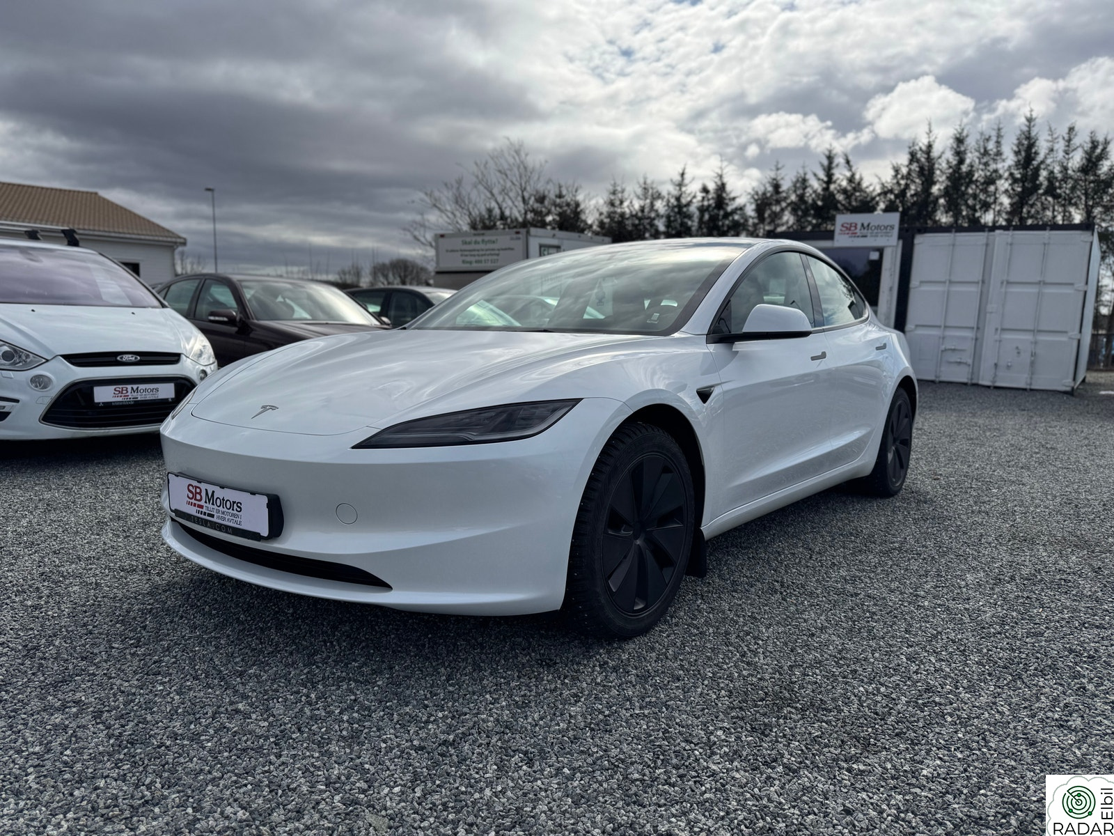TESLA Model 3 EU 09.28 | 1-eier | Hengerfeste | Ambientelys | Matrix