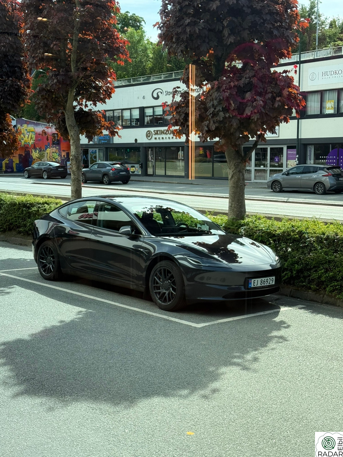 TESLA Model 3 Skjekker interesse! RWD 283hk