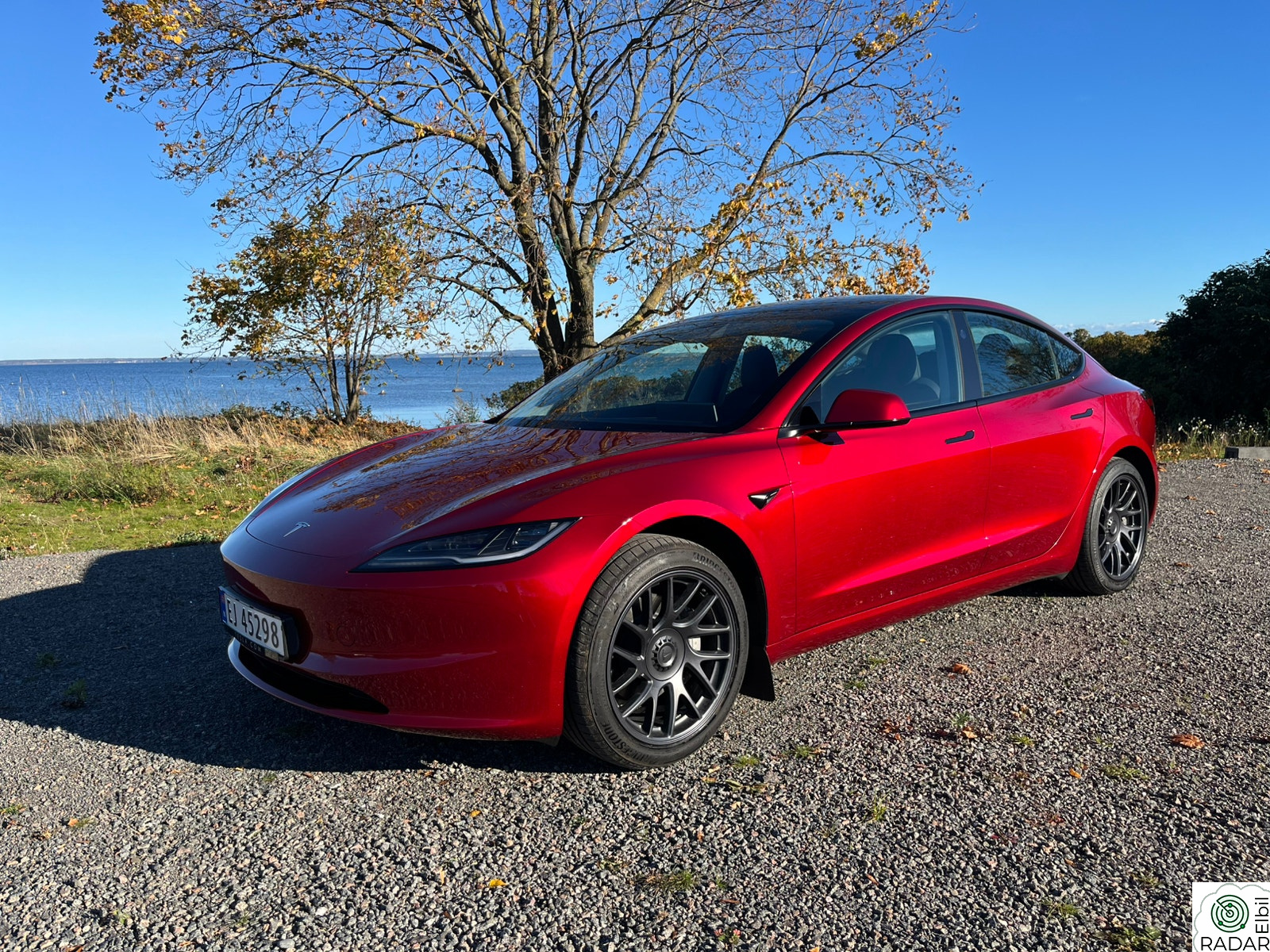 TESLA Model 3 RWD