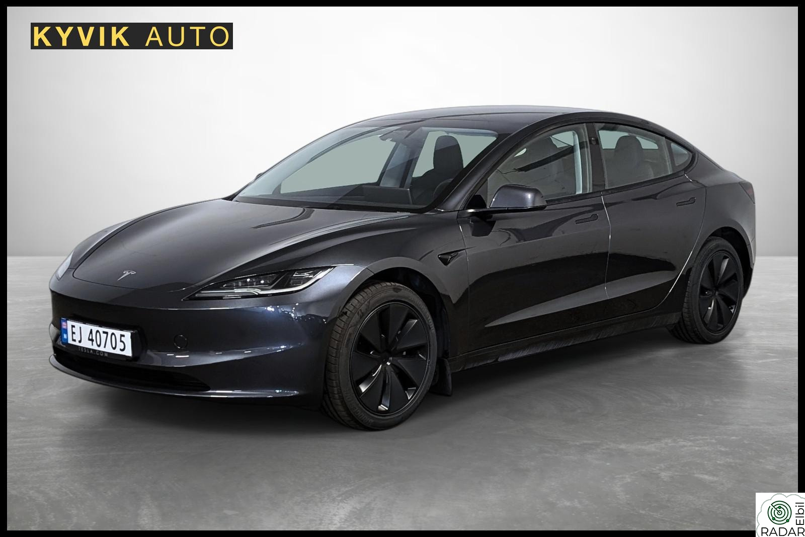 TESLA Model 3 SR RWD | 513 km WLTP | Autopilot | Panoramatak