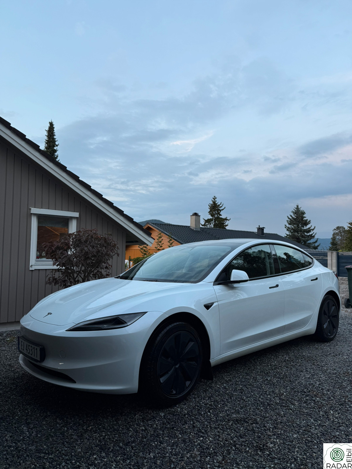 TESLA Model 3 RWD 283hk