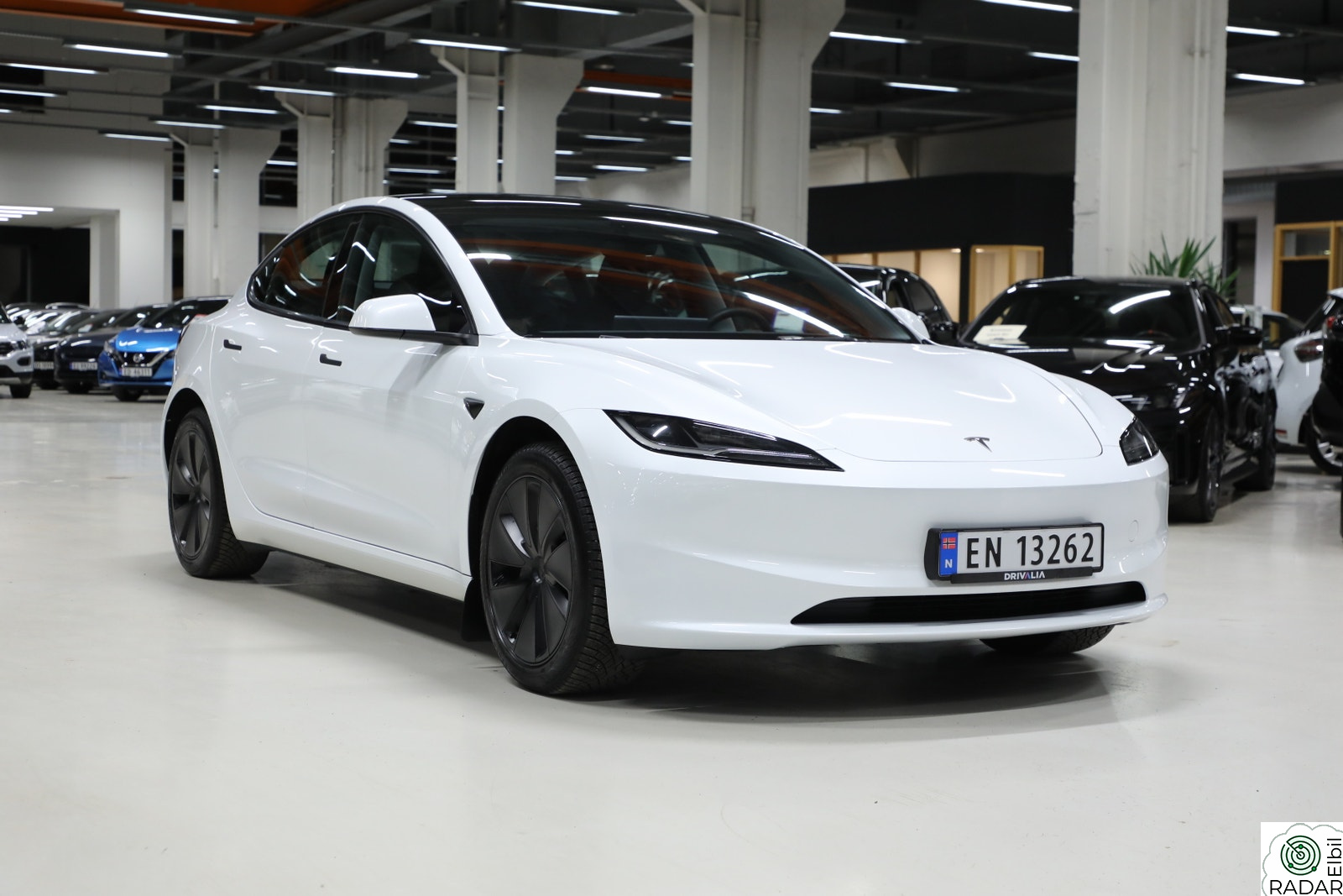 TESLA Model 3 RWD Standard 283HK/Autopilot/Led/Hengerfeste