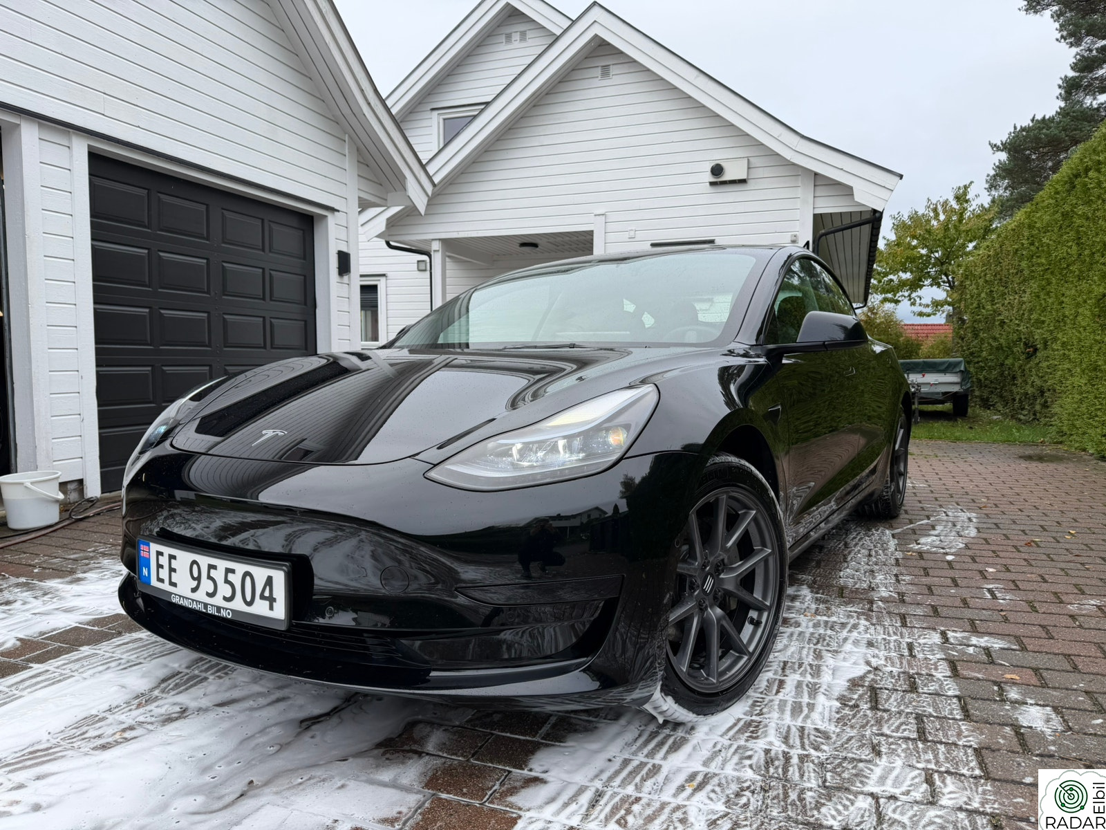 TESLA Model 3 RWD | 2023 | LAV KM | Hengerfeste | Garanti