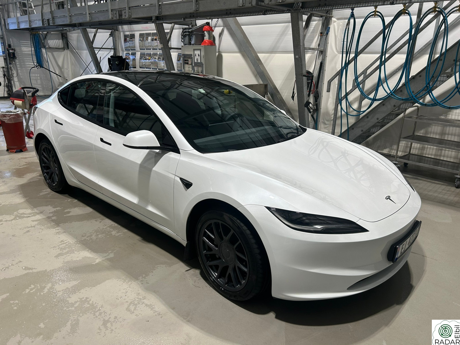 TESLA Model 3 RWD 283hk