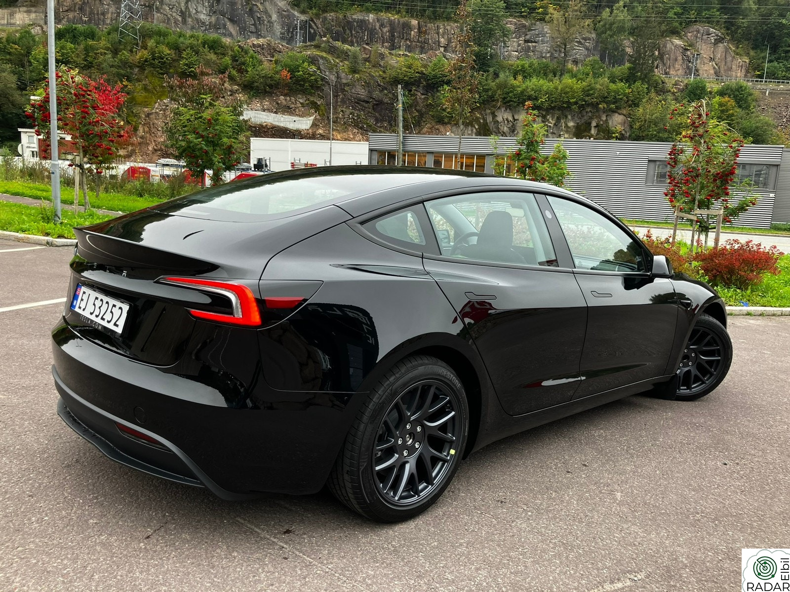TESLA Model 3 Highland/RWD/Krok/sommer/vinterhjul/544WLTP