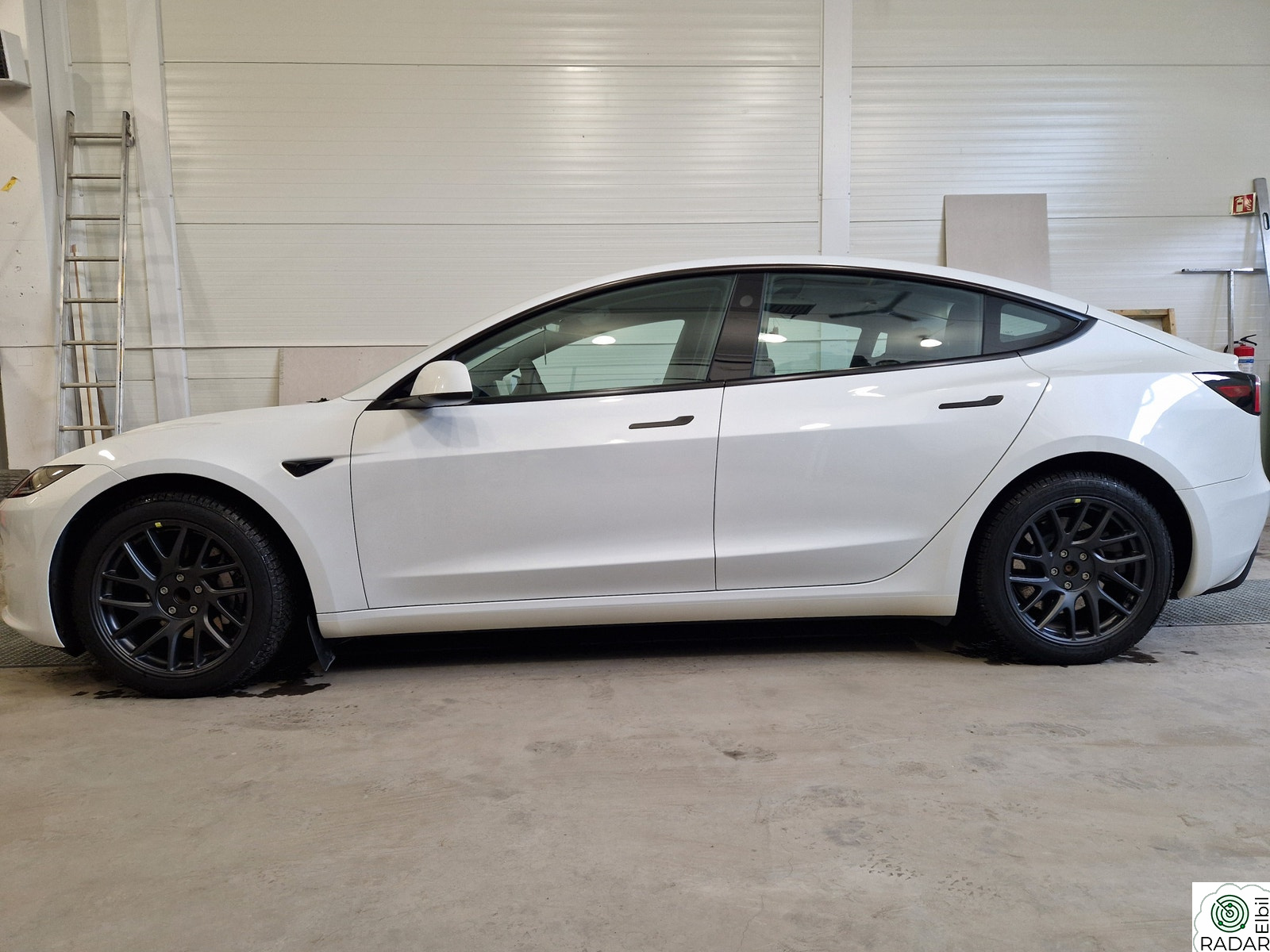 TESLA Model 3 Standard range